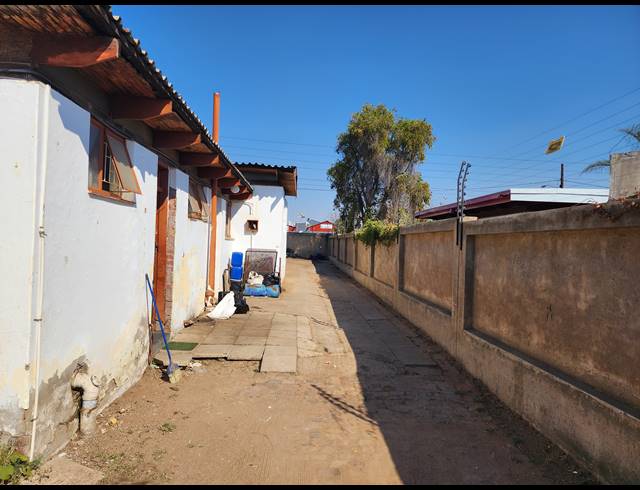 1,428M² VACANT LAND FOR SALE IN ANNADALE